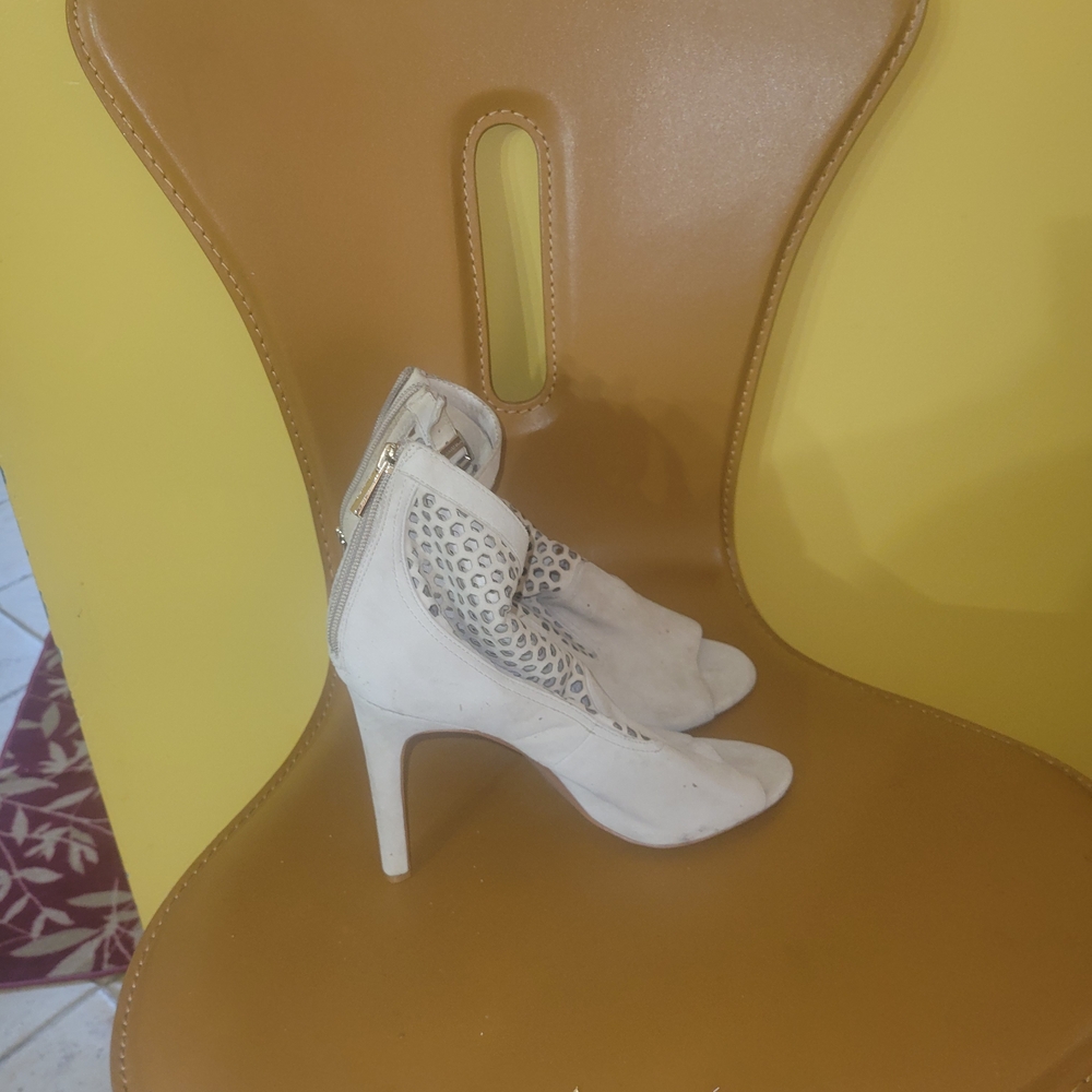 Vince Camuto White Heeled Boots with Silver Accents